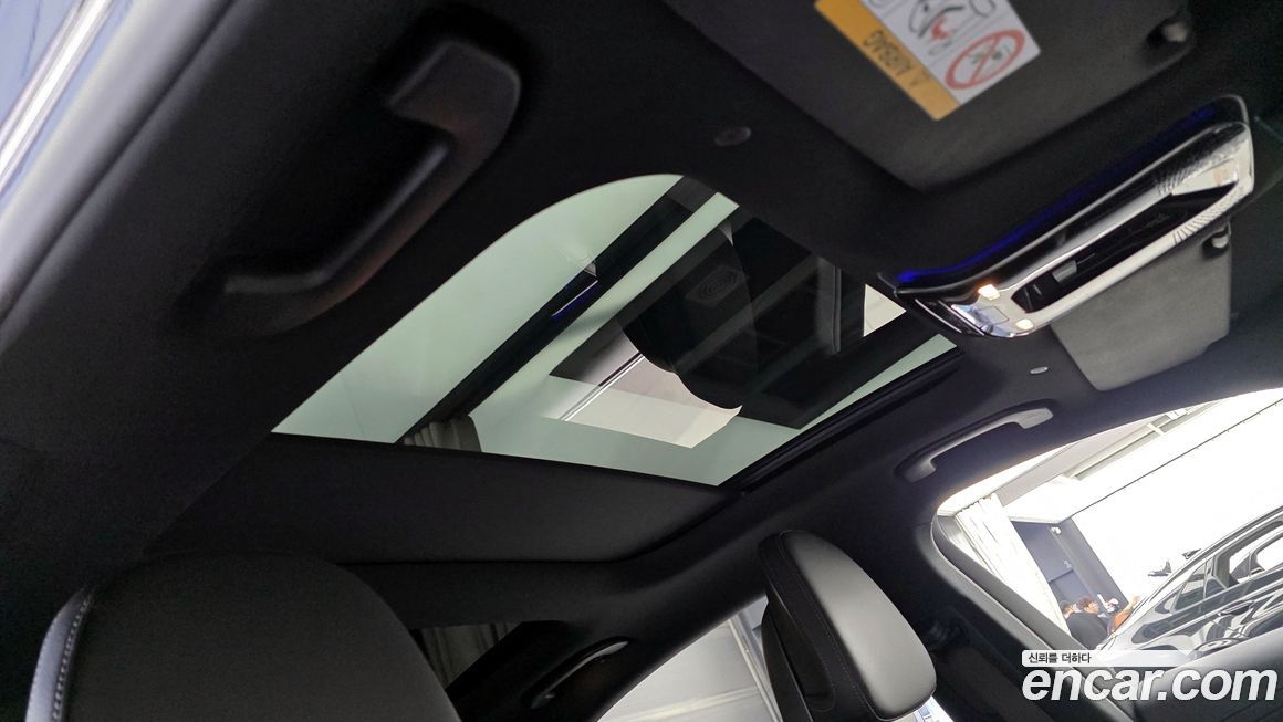 Mercedes-Benz C-Class 2024