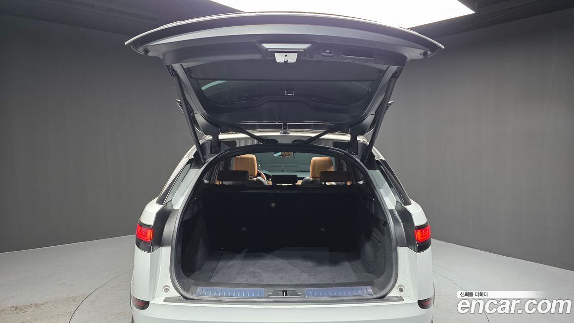 Land Rover Range Rover Velar 2020