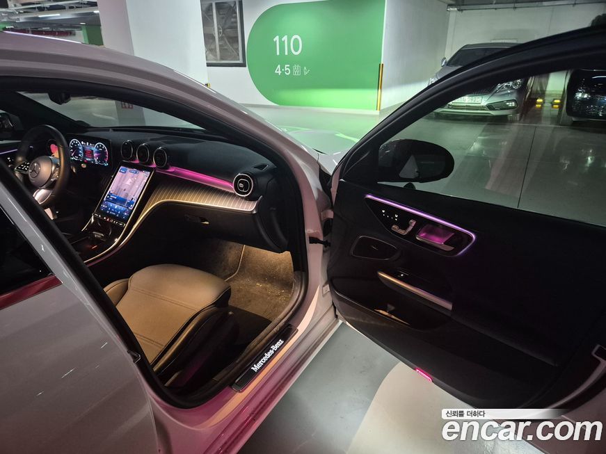 Mercedes-Benz C-Class 2024