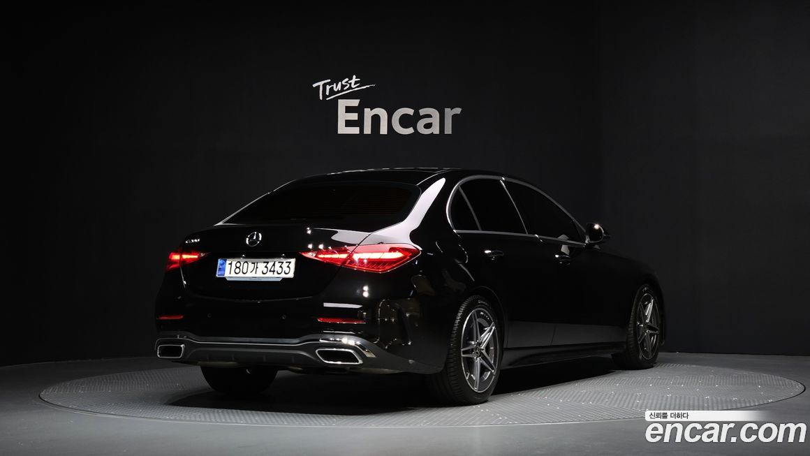 Mercedes-Benz C-Class 2024