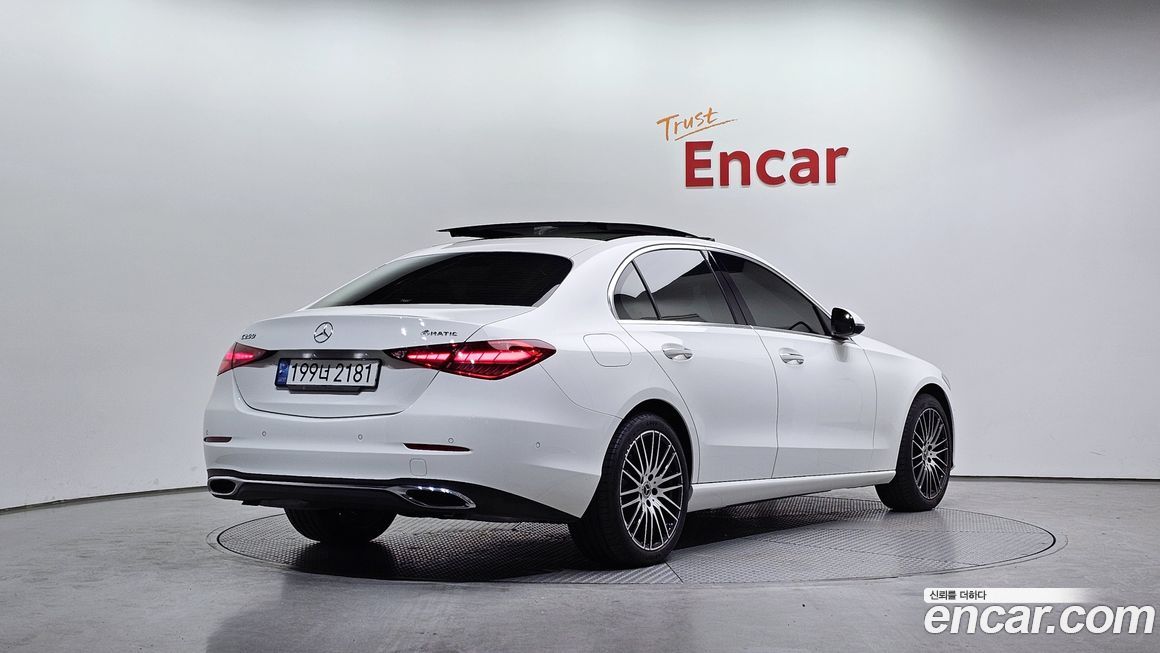 Mercedes-Benz C-Class 2022