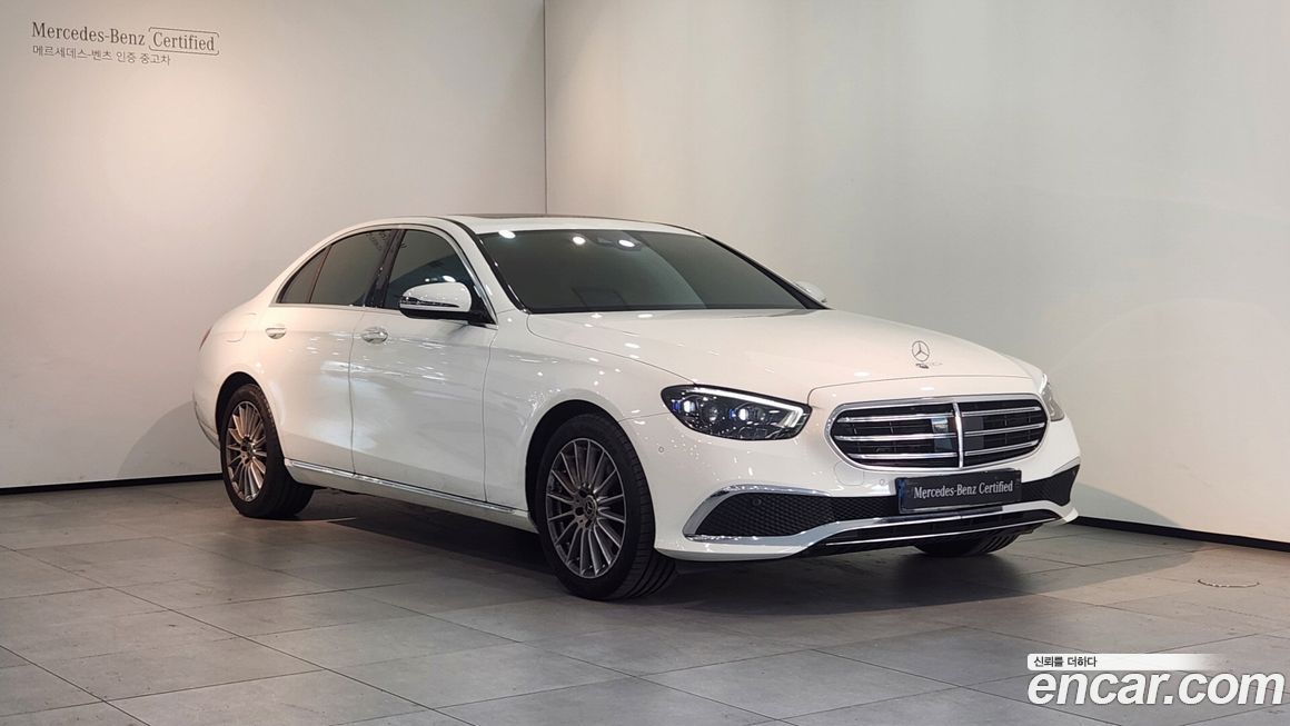 Mercedes-Benz E-Class 2022