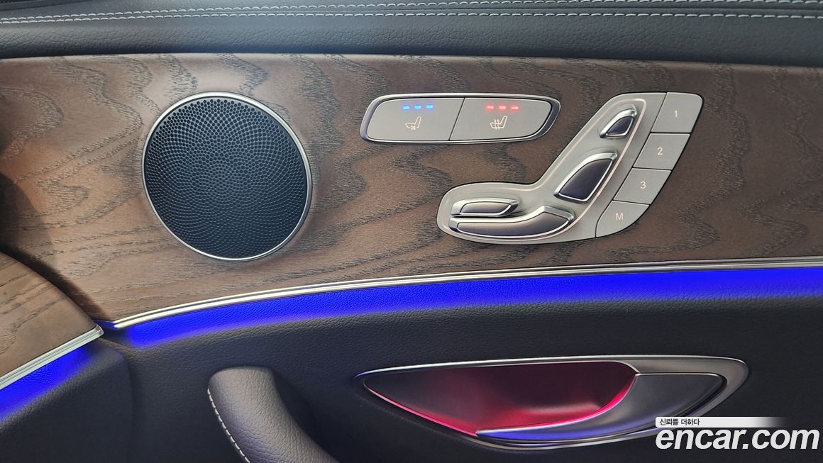 Mercedes-Benz E-Class 2022