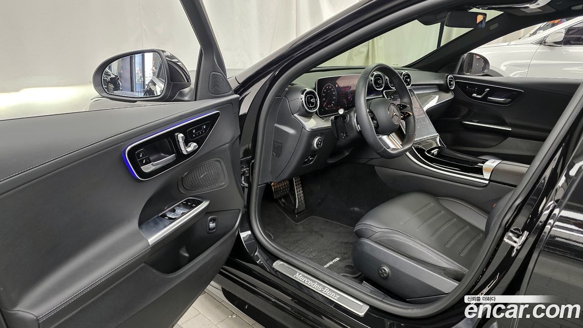 Mercedes-Benz C-Class 2024
