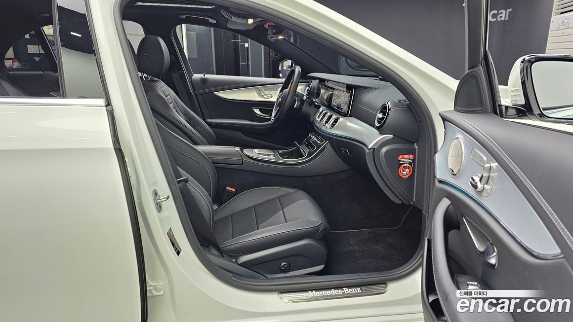 Mercedes-Benz E-Class 2021