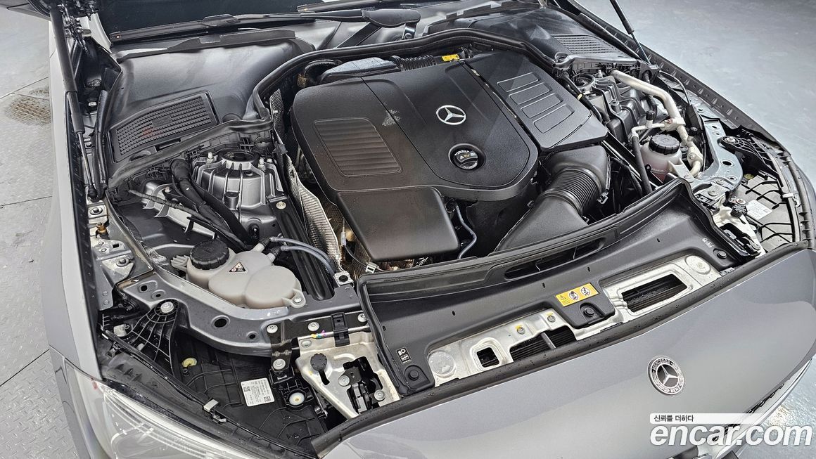 Mercedes-Benz C-Class 2023