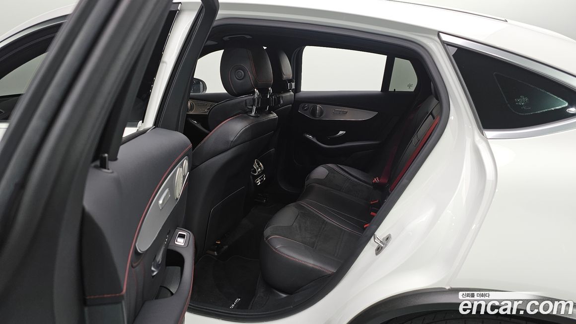 Mercedes-Benz GLC-Class 2021