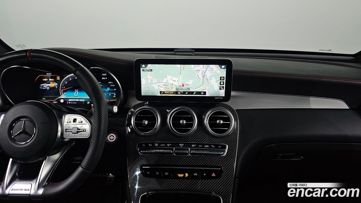 Mercedes-Benz GLC-Class 2021