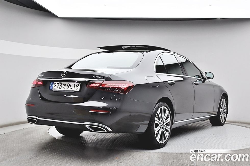 Mercedes-Benz E-Class 2021