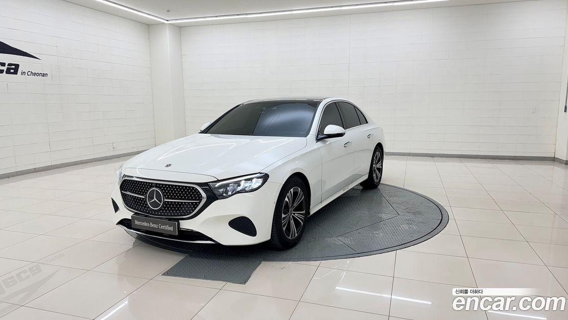 Mercedes-Benz E-Class 2024