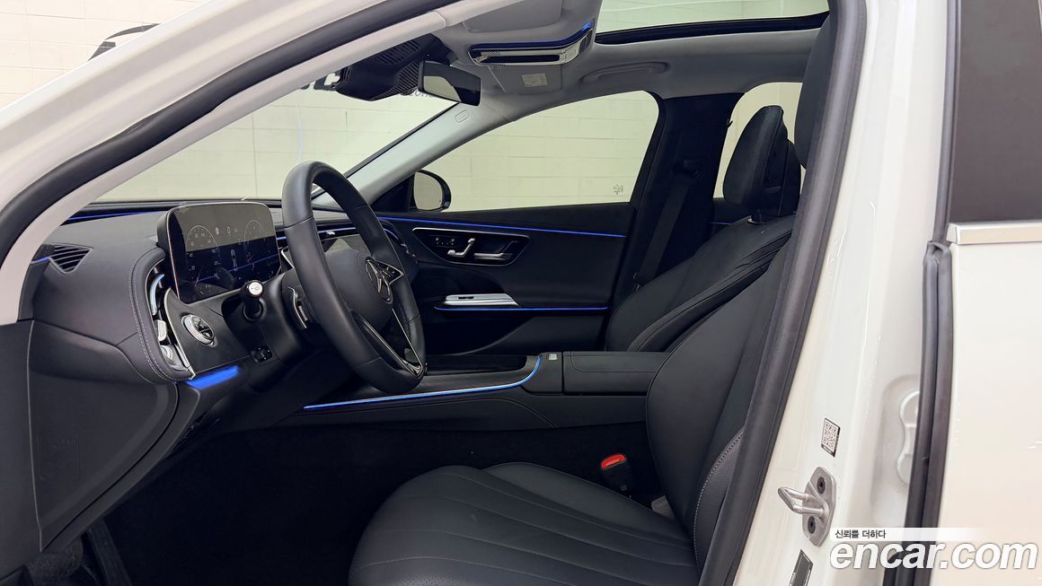 Mercedes-Benz E-Class 2024