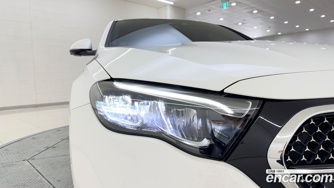 Mercedes-Benz E-Class 2024