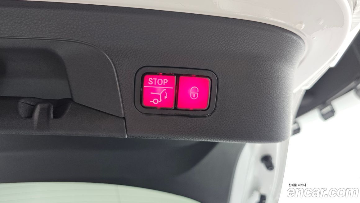 Mercedes-Benz GLC-Class 2021