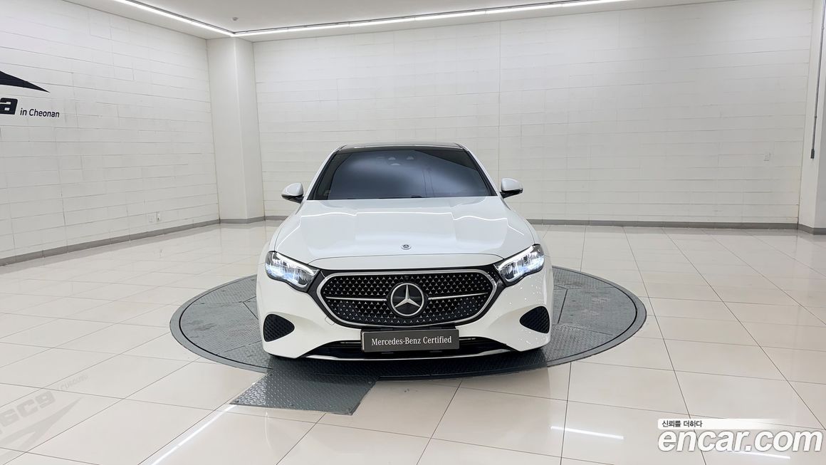 Mercedes-Benz E-Class 2024