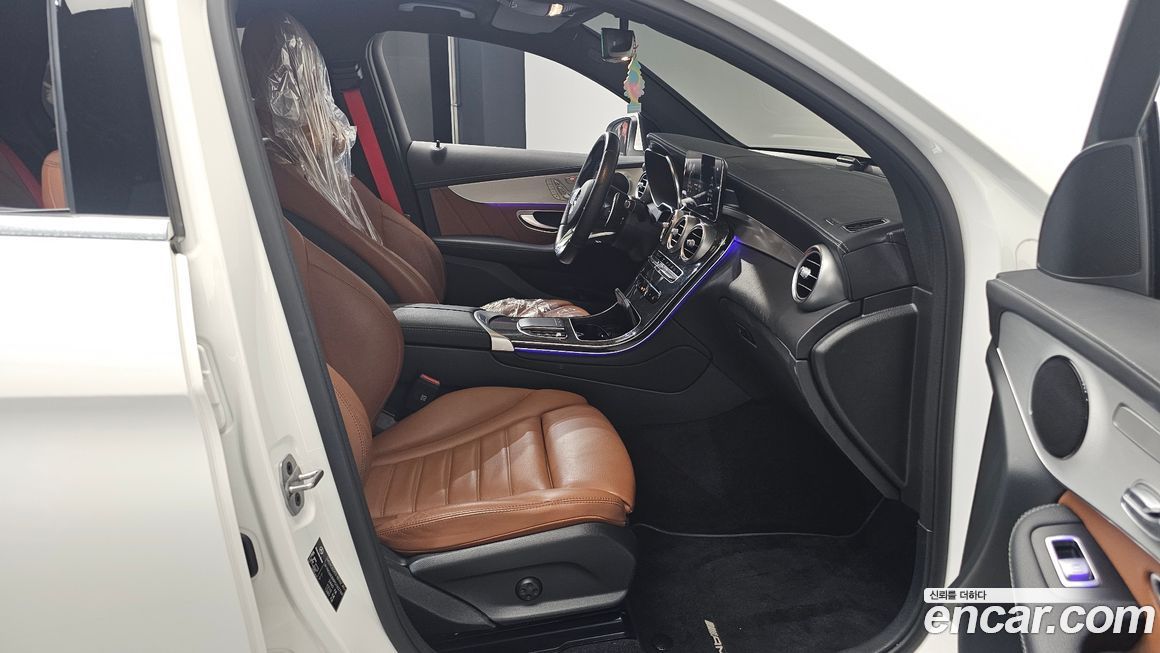 Mercedes-Benz GLC-Class 2023