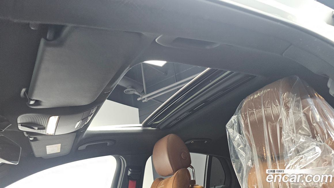 Mercedes-Benz GLC-Class 2023