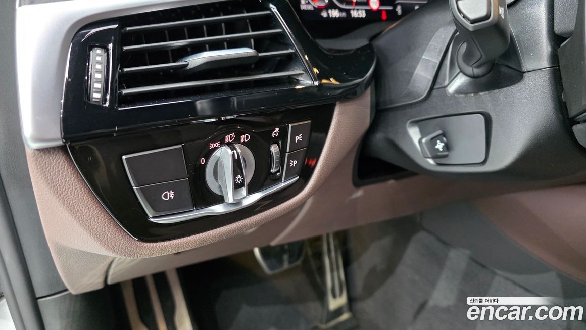 BMW Gran Turismo 2023