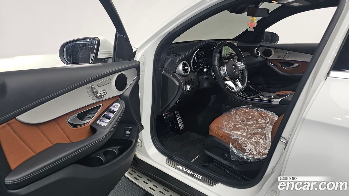 Mercedes-Benz GLC-Class 2023