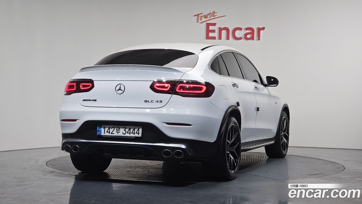 Mercedes-Benz GLC-Class 2023