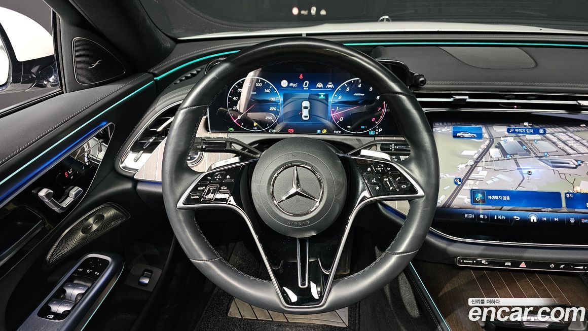 Mercedes-Benz E-Class 2024