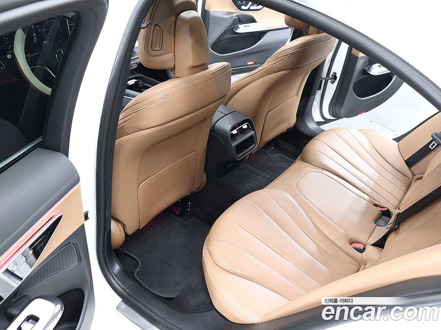 Mercedes-Benz E-Class 2025