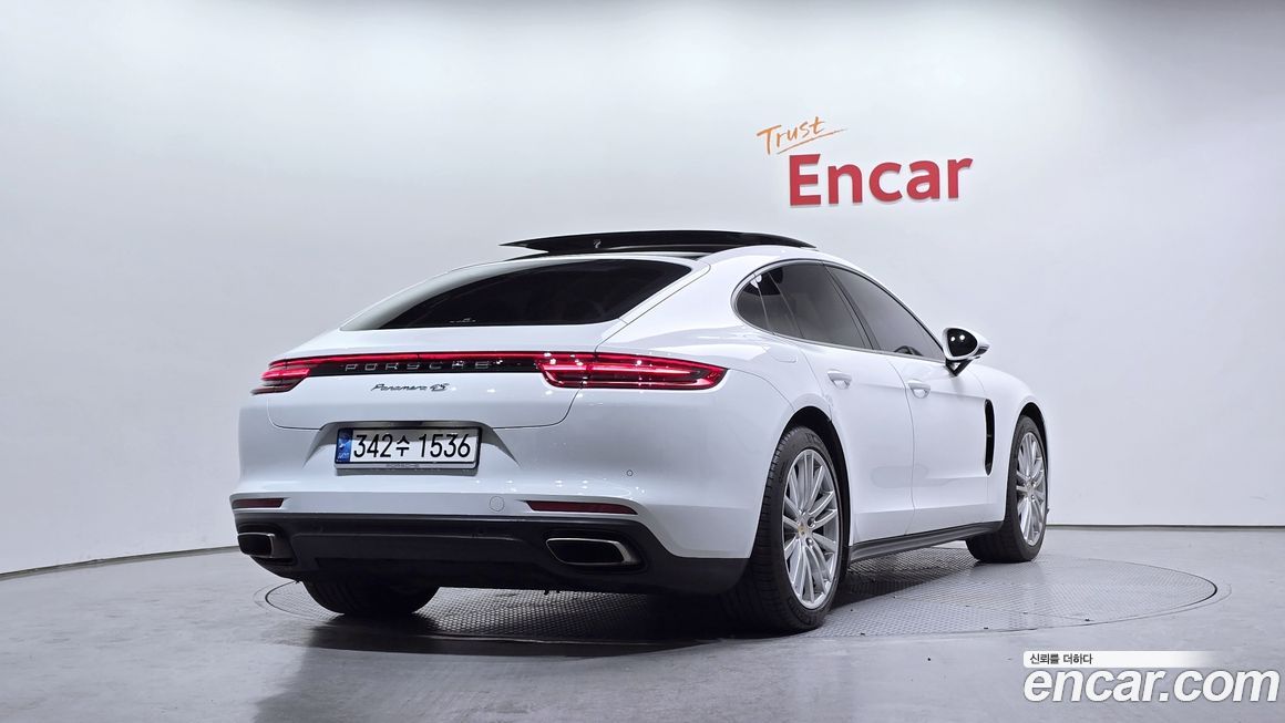 Porsche Panamera 2018