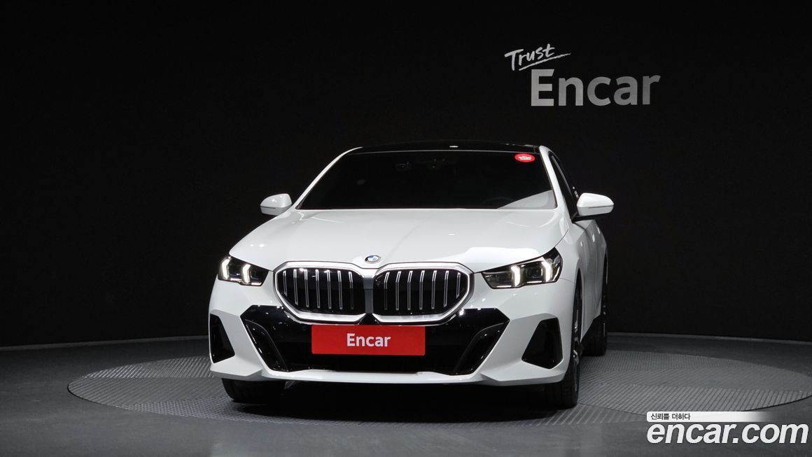 BMW 5-Series 2025