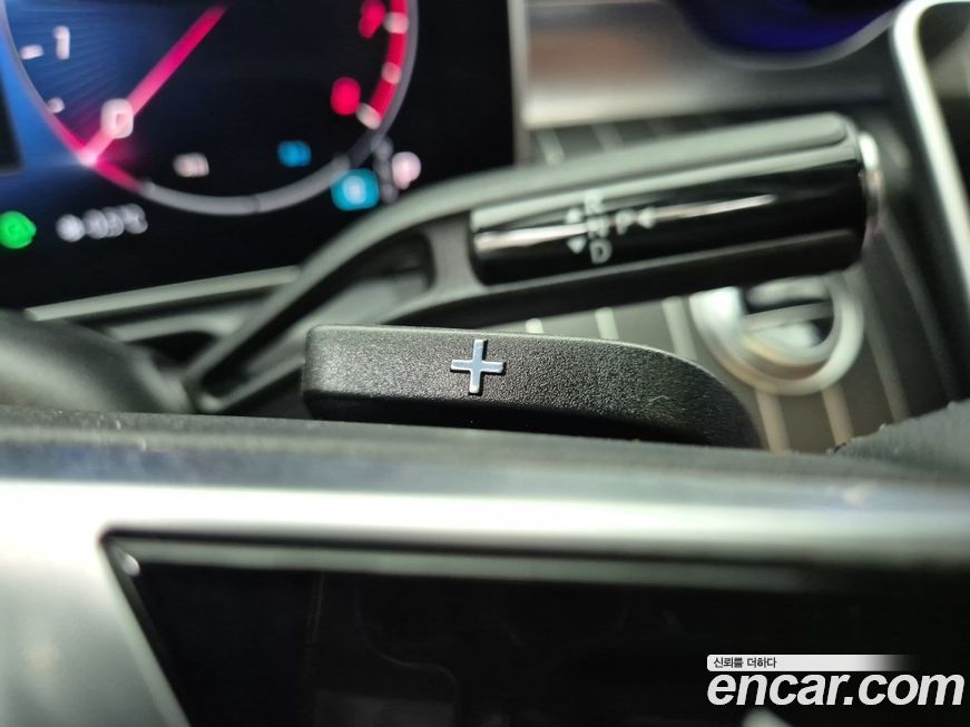 Mercedes-Benz C-Class 2023