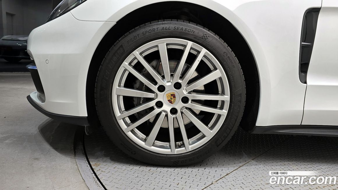 Porsche Panamera 2018