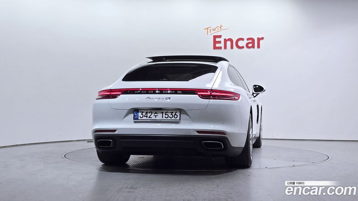 Porsche Panamera 2018