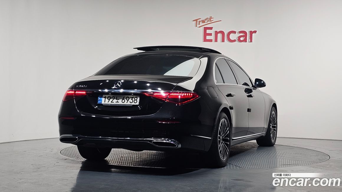 Mercedes-Benz S-Class 2022