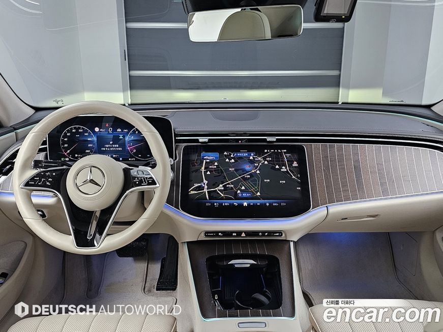 Mercedes-Benz E-Class 2024