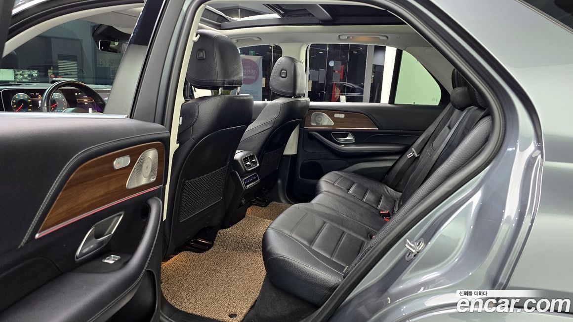 Mercedes-Benz GLE-Class 2021