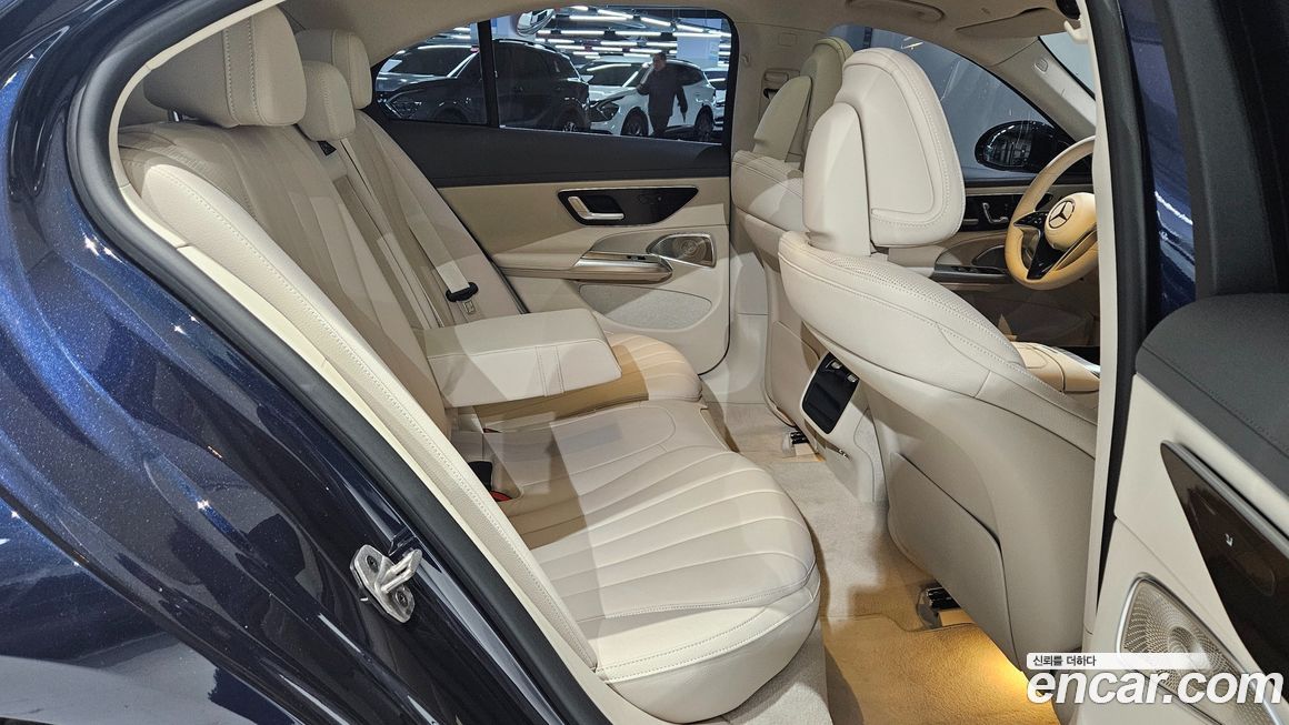 Mercedes-Benz E-Class 2025