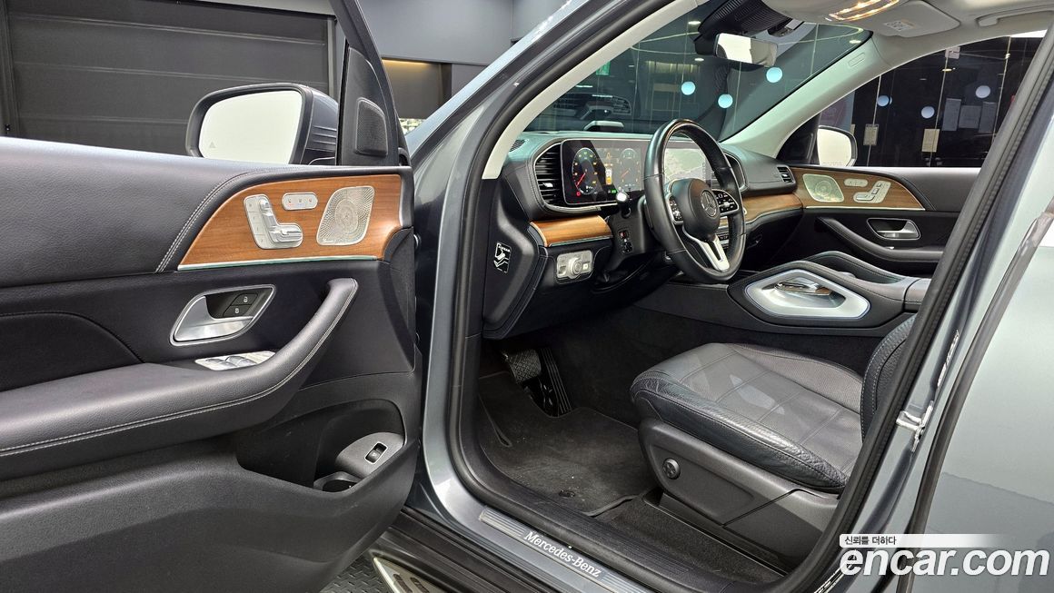 Mercedes-Benz GLE-Class 2021