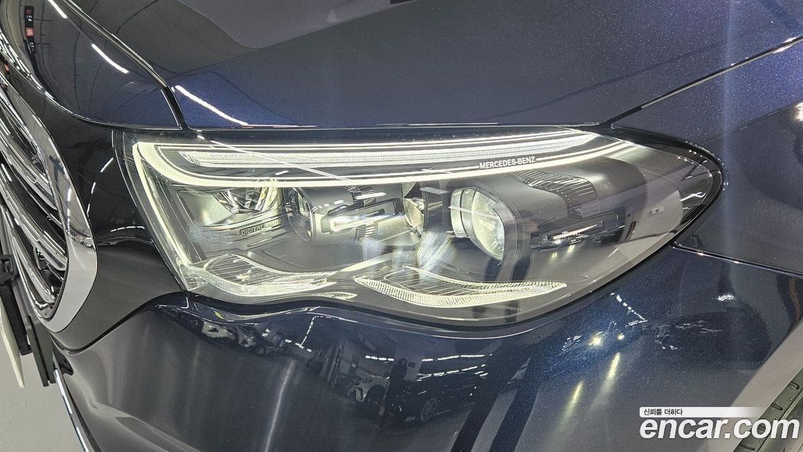 Mercedes-Benz E-Class 2025