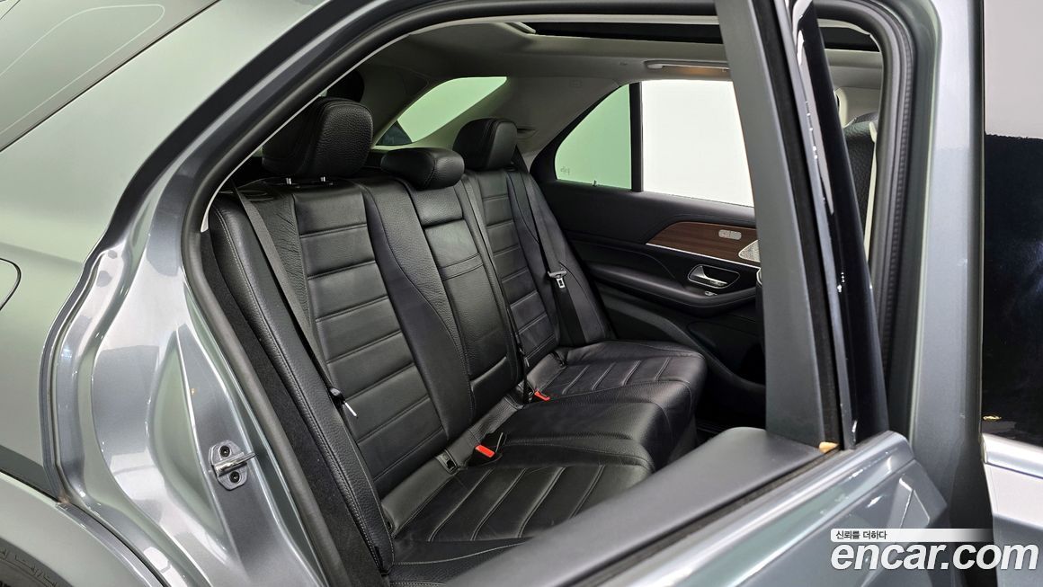 Mercedes-Benz GLE-Class 2021