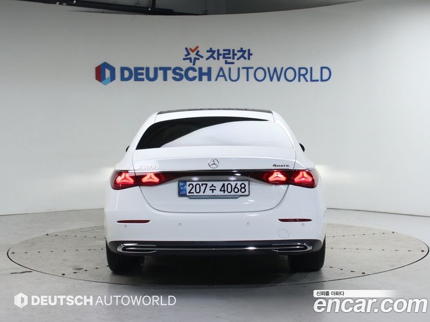 Mercedes-Benz E-Class 2024