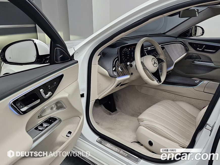 Mercedes-Benz E-Class 2024