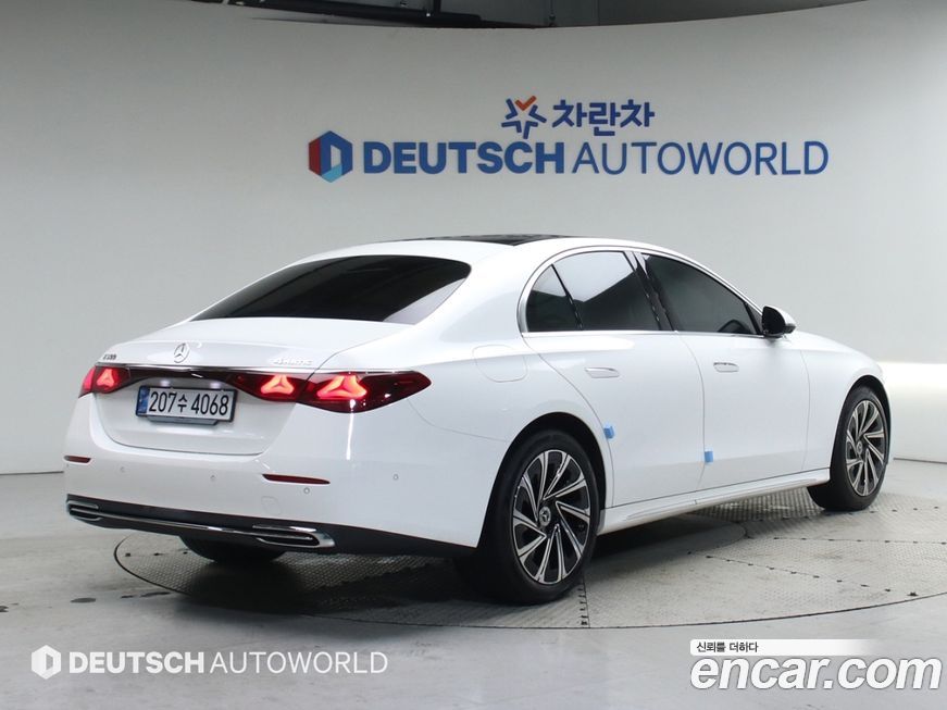 Mercedes-Benz E-Class 2024