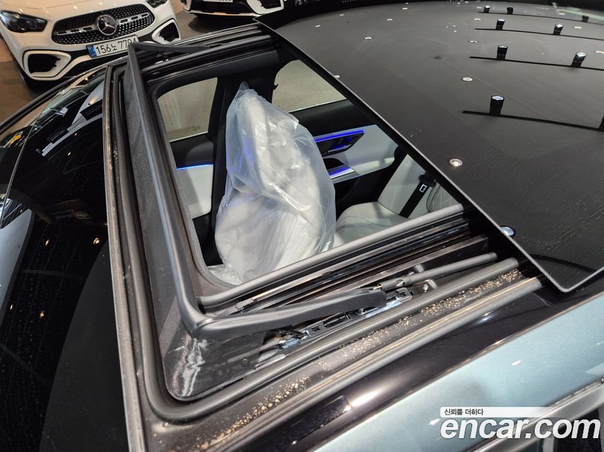 Mercedes-Benz E-Class 2024