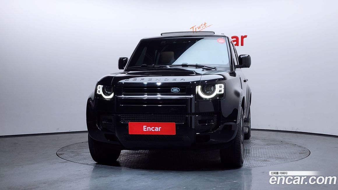 Land Rover Defender 2025