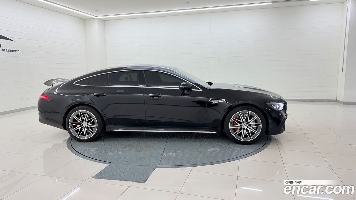 Mercedes-Benz AMG GT 2024