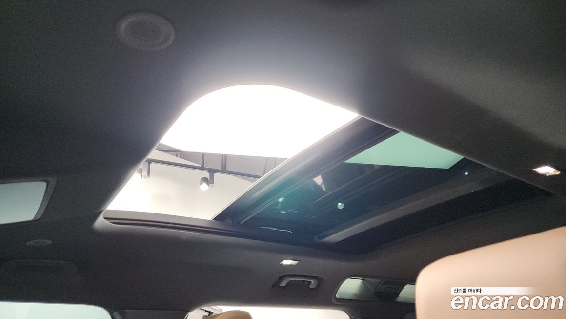 Land Rover Defender 2025