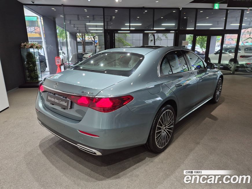 Mercedes-Benz E-Class 2024