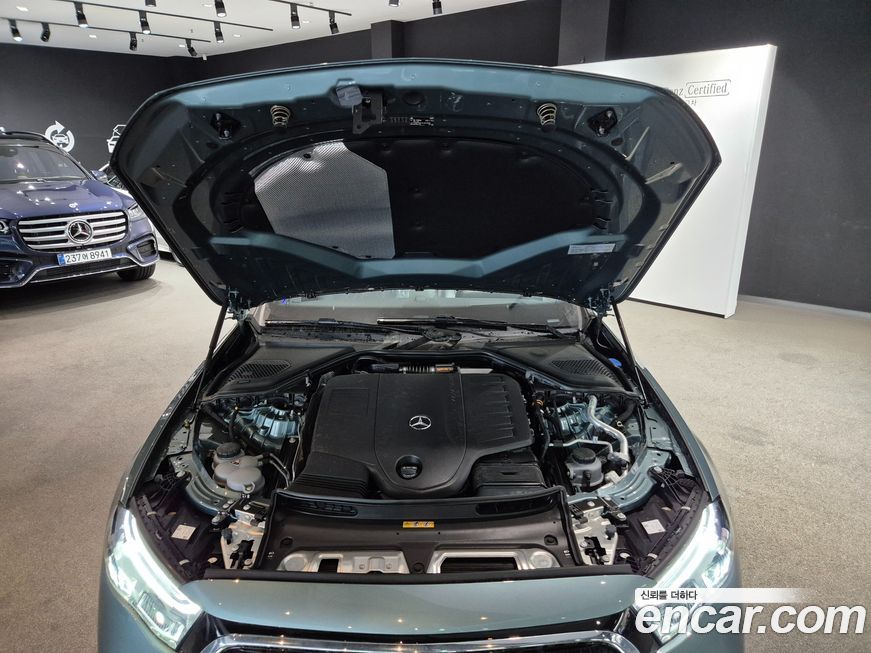 Mercedes-Benz E-Class 2024