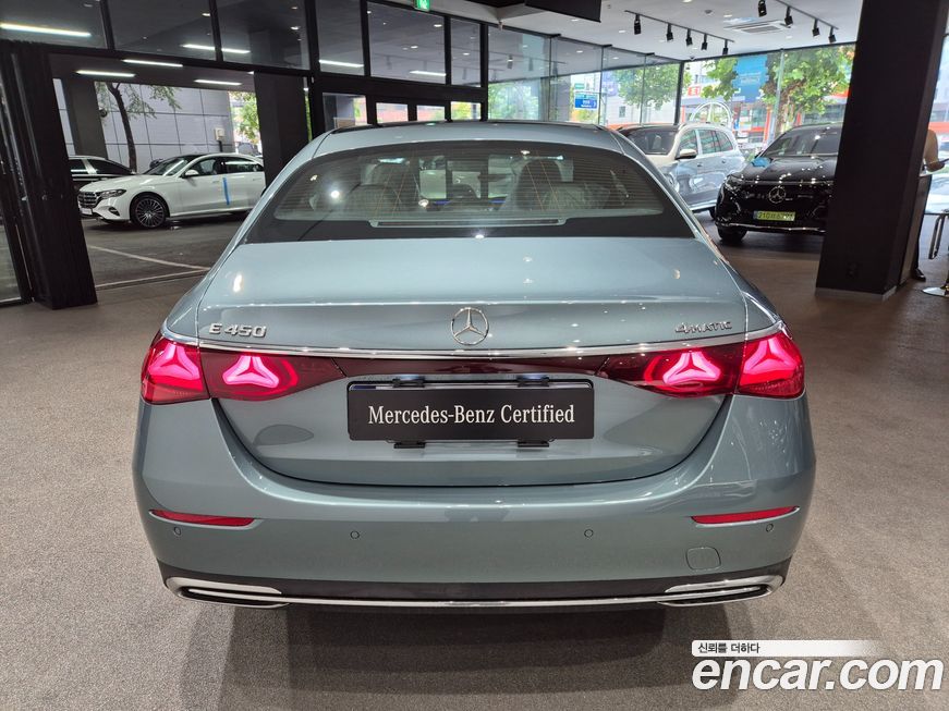 Mercedes-Benz E-Class 2024