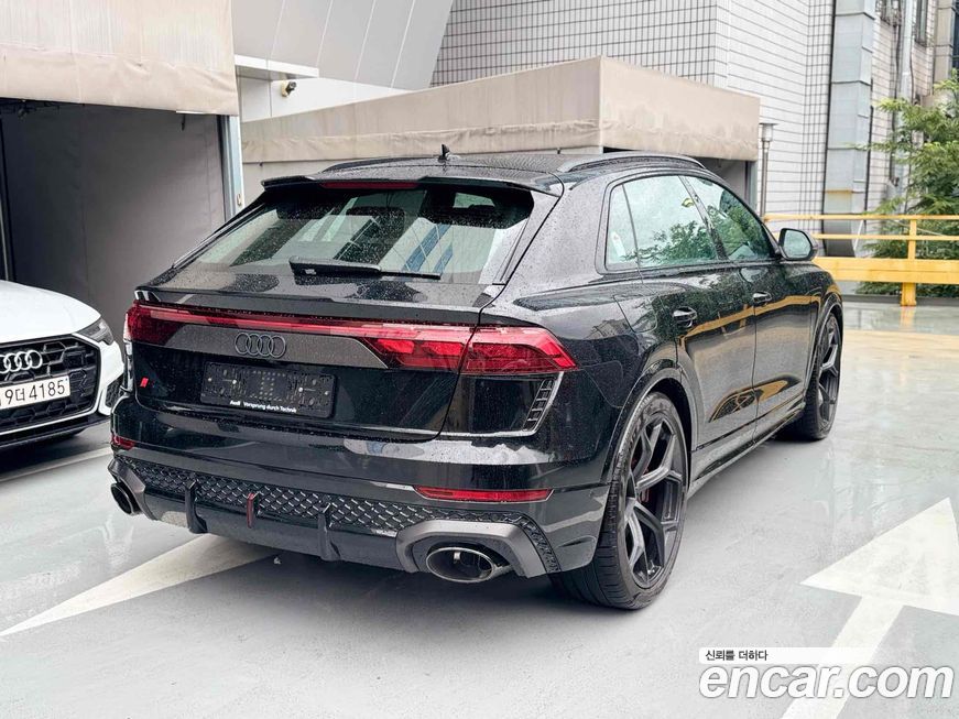 Audi RSQ8 2025