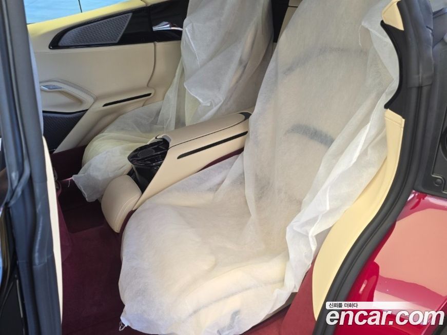 Ferrari Purosangue 2025