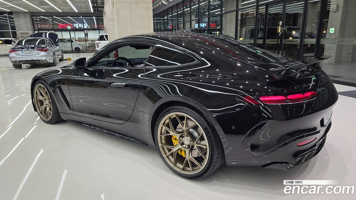 Mercedes-Benz AMG GT 2025